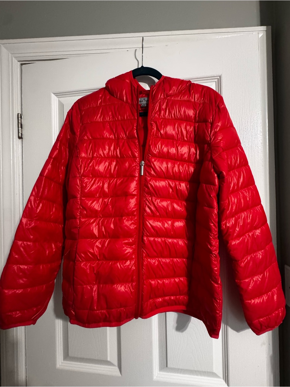 Men's Hooded Lightweight Puffer Jacket in Red